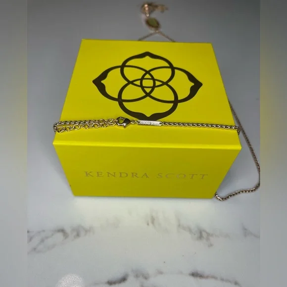 Kendra Scott Long Pendant Necklace - Picture 4 of 5